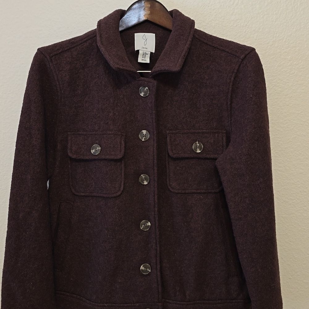 - Joie Wool Blend‎ Cropped Shacket. Size M Wool/Rayon Blend. Mulberry Color.